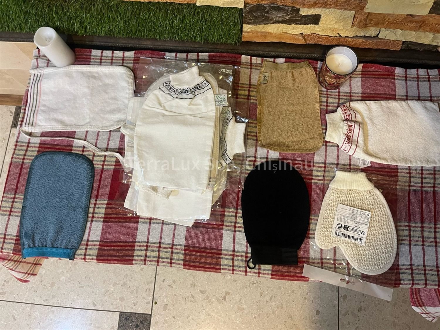 Accesorii autentice de Hammam — mănuși Kese și prosoape Peștemal